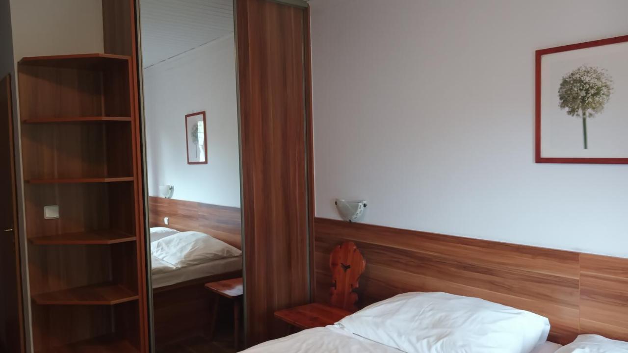 Hotel Ardilla à Lhota  Extérieur photo