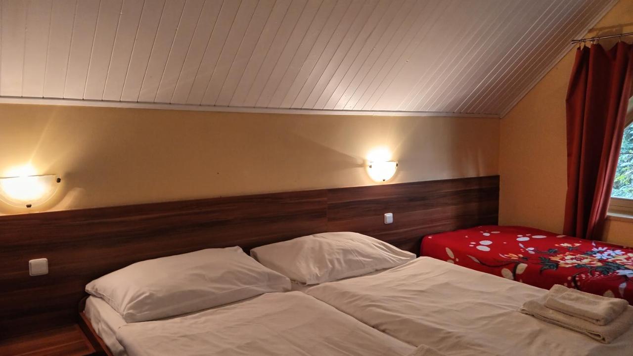 Hotel Ardilla à Lhota  Extérieur photo